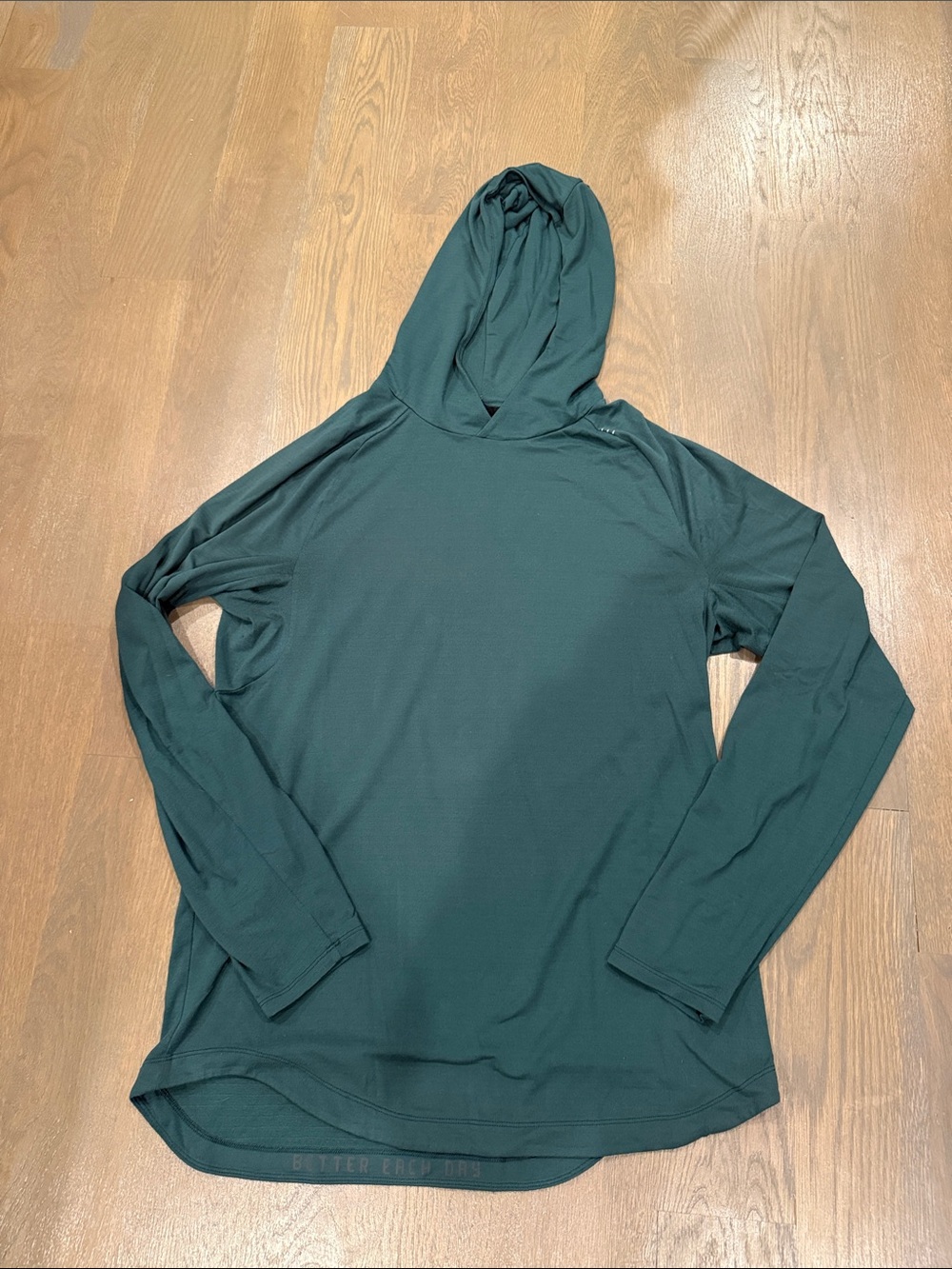 Lululemon Men’s dri fit Hooded Long-Sleeve Top in teal